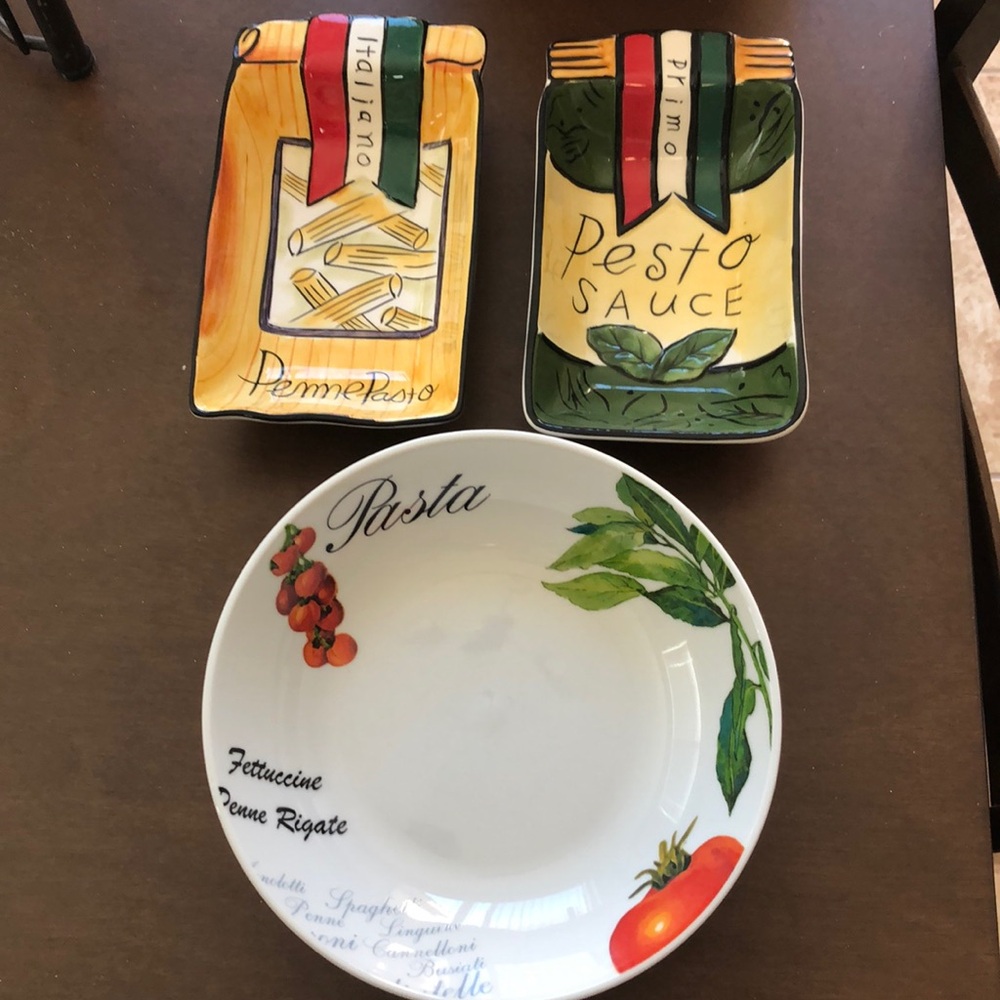 NWOT pasta dishes